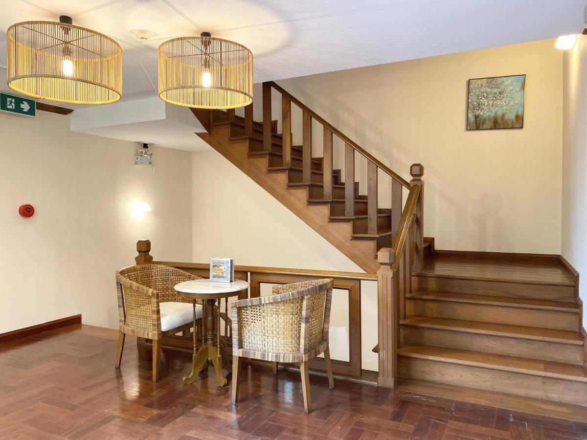 Nt Place Sukhumvit Suites Бангкок Екстер'єр фото