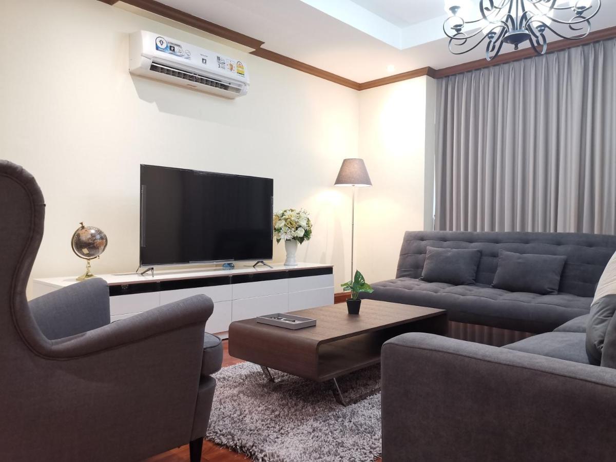 Nt Place Sukhumvit Suites Бангкок Екстер'єр фото